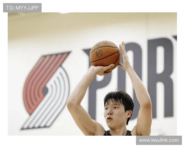 杨瀚森无球跑动制造外线空位，较上季三分更高效