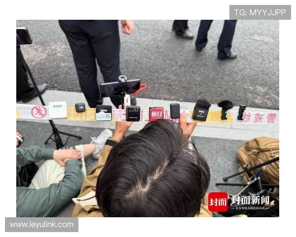 提问科普型：人墙距离规定有哪些细节，裁判如何判罚才公平？