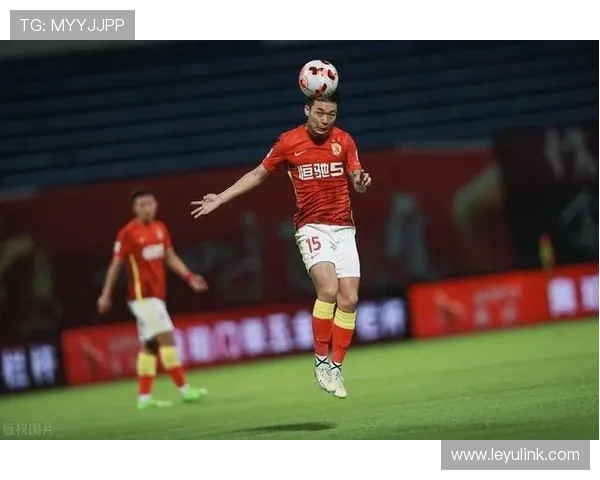 替补席违纪如何判罚？规则拆解教练组黄牌红牌标准