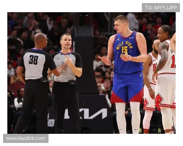 哨响后开球规则详解：什么时候必须等裁判允许才能开始？